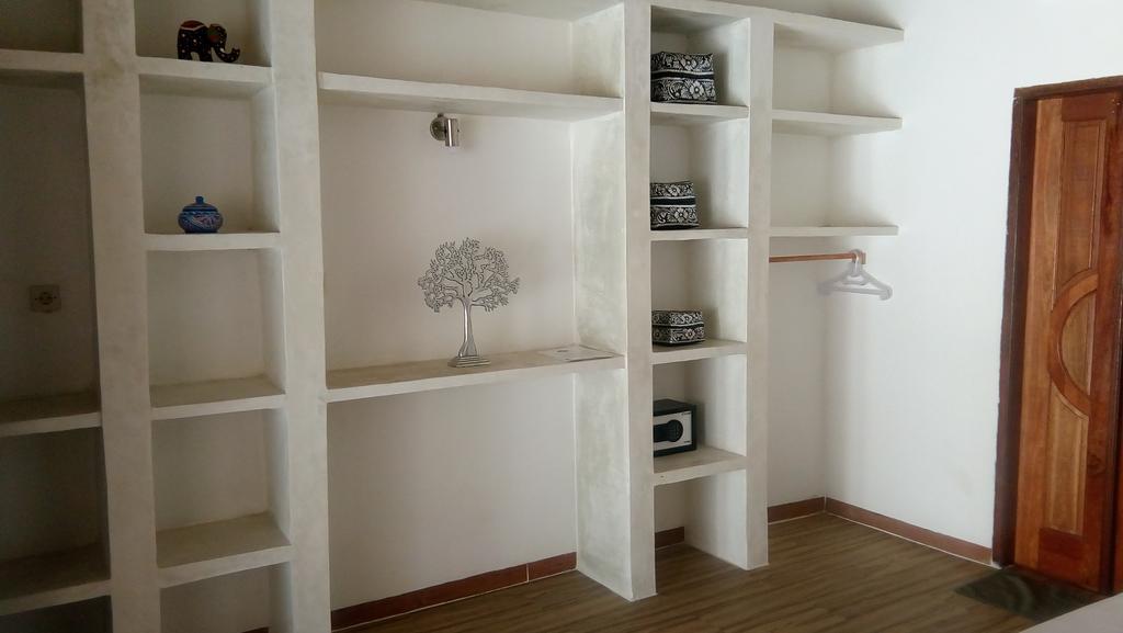 Rumah Cahaya Джили Трауанган Екстериор снимка